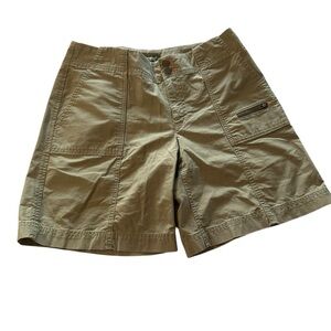 Eddie Bauer Mercer Fit woman's size 6 military green shorts